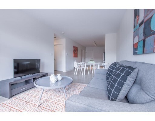 900 Beacon St-Unit -406 in Boston, MA - Building Photo - Building Photo