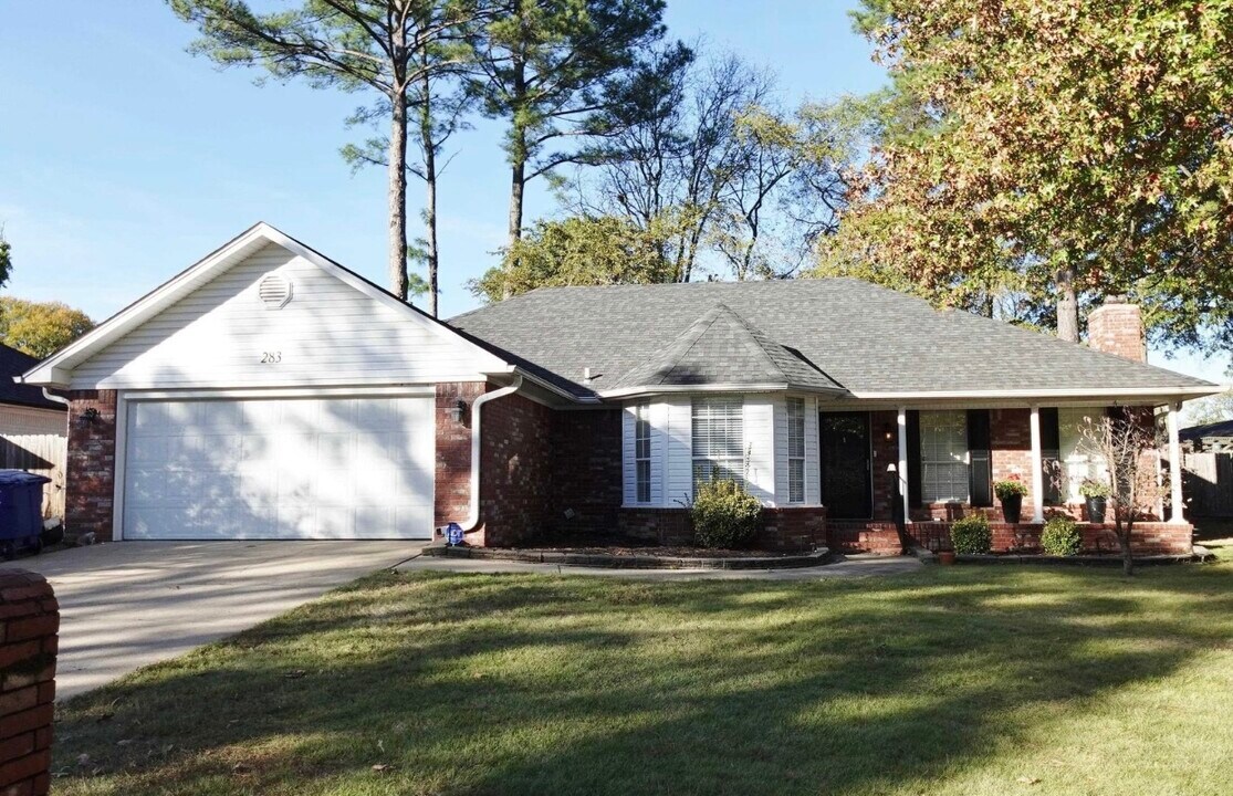 283 Pickwicket Dr in Conway, AR - Foto de edificio