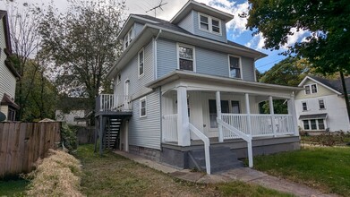 766 Hazel St in Akron, OH - Foto de edificio - Building Photo