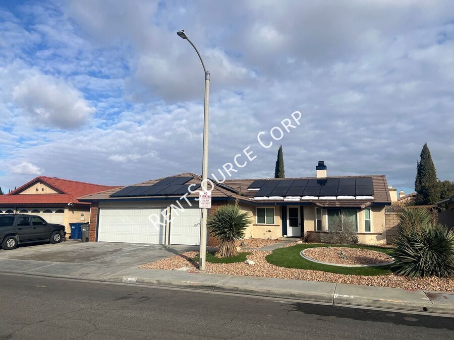 39344 Stonegate St in Palmdale, CA - Building Photo