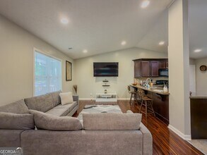 580 Pineland Cir in Mableton, GA - Building Photo - Building Photo