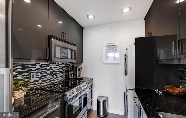 property at 955 26th St NW