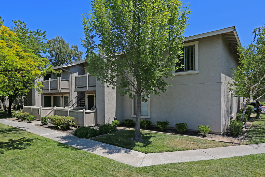 The Meridian in Sacramento, CA - Building Photo