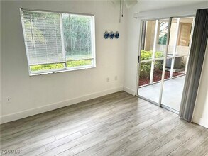 3120 Seasons Way in Estero, FL - Foto de edificio - Building Photo