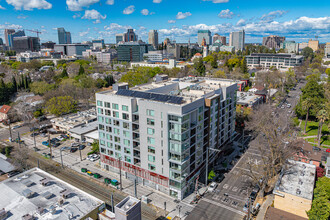 1430 Q Apartments in Sacramento, CA - Foto de edificio - Building Photo