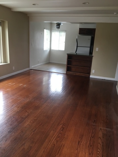 4444 Bakman Ave, Unit B in North Hollywood, CA - Foto de edificio - Building Photo