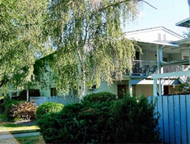 Golden Rain in Grants Pass, OR - Building Photo