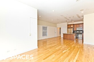 2328 N Greenview Ave, Unit 1 in Chicago, IL - Building Photo - Building Photo