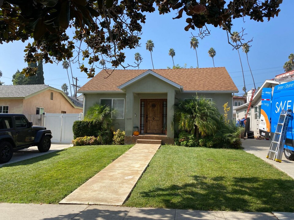 1339 N Coronado St in Los Angeles, CA - Building Photo