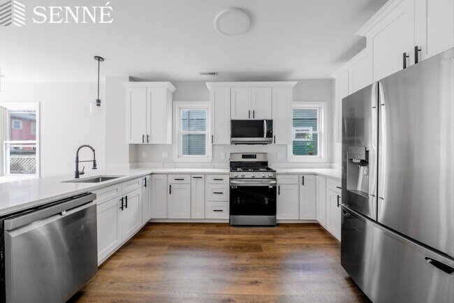 22 Madison Ave, Unit 2 in Cambridge, MA - Foto de edificio - Building Photo