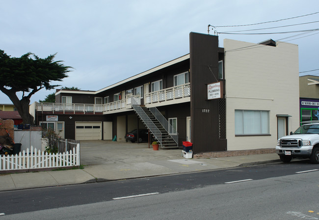 1720 Palmetto Ave in Pacifica, CA - Building Photo - Building Photo