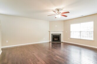 8007 Spiderlily Ct in Zebulon, NC - Building Photo - Building Photo