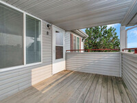 Northridge Crossing Apartments and Townhomes in McPherson, KS - Foto de edificio - Building Photo