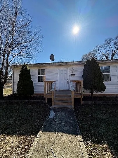 property at 213 Laurel St