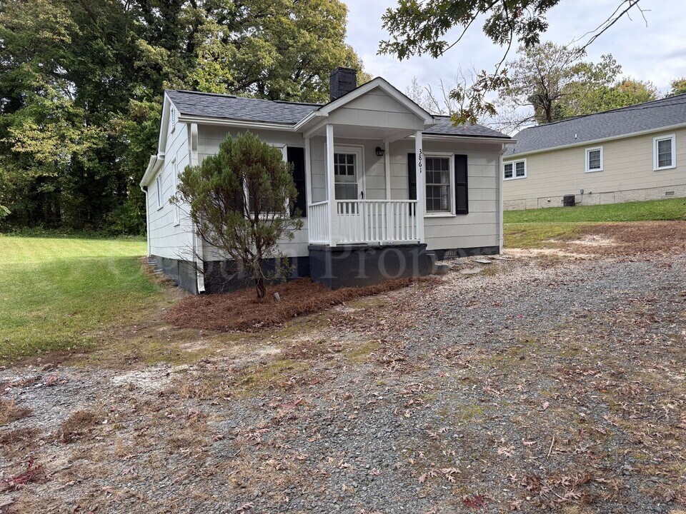 3861 Leo St in Winston-Salem, NC - Building Photo