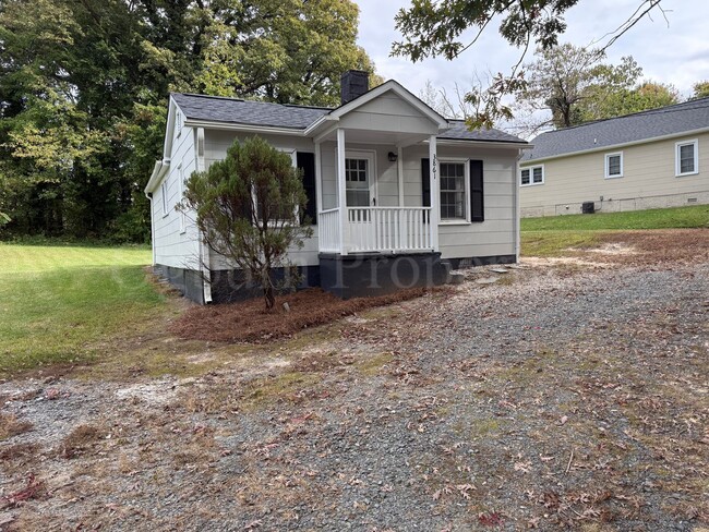 property at 3861 Leo St