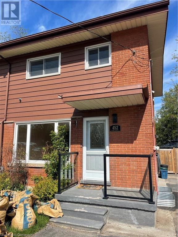 property at 452 Ottawa St S