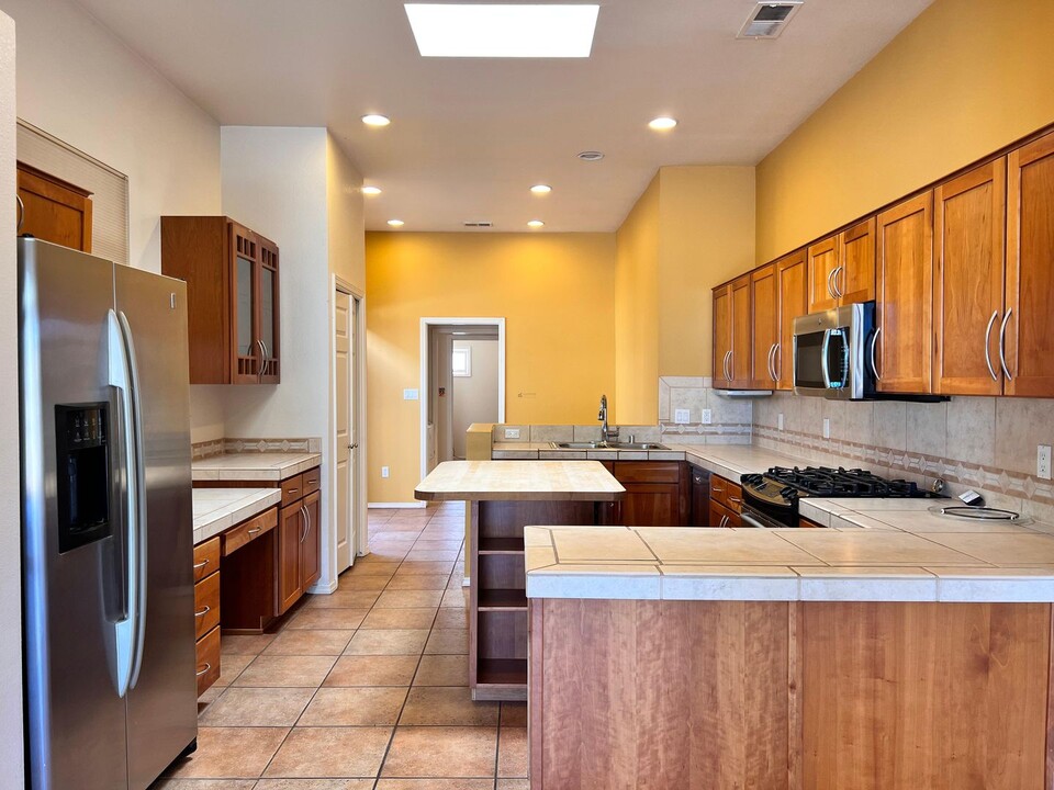 4167 Big Sky Rd in Santa Fe, NM - Building Photo