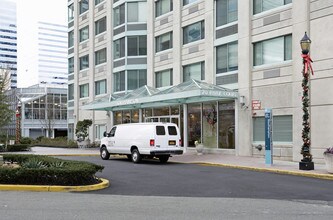 Southampton in Jersey City, NJ - Building Photo - Building Photo