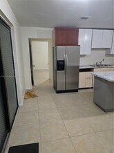 9200 SW 164th St in Palmetto Bay, FL - Building Photo - Building Photo