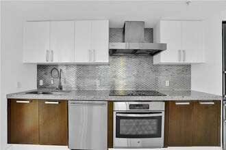 720 NE 62nd St in Miami, FL - Building Photo - Building Photo