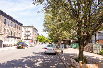 310 Chauncey St in Brooklyn, NY - Building Photo - Building Photo