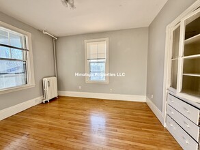 85 College Ave, Unit #2B in Somerville, MA - Building Photo - Building Photo