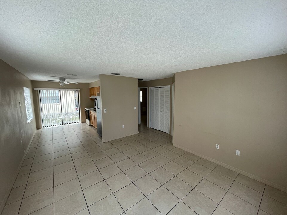 5407 Maple St in New Port Richey, FL - Building Photo