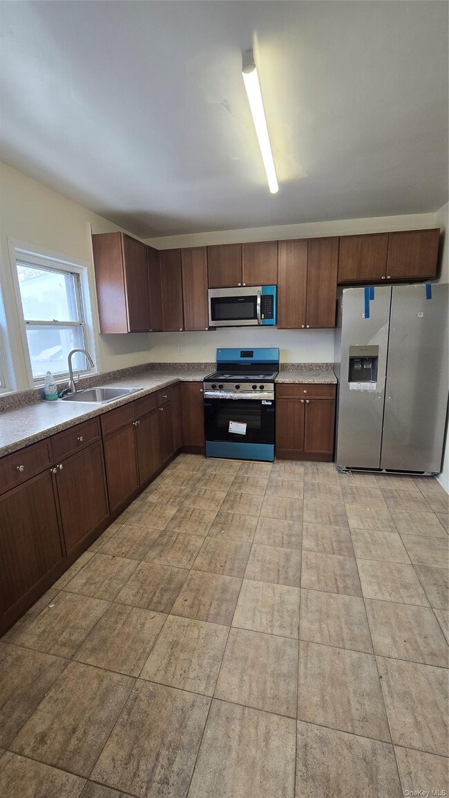 property at 641 S 5th Ave