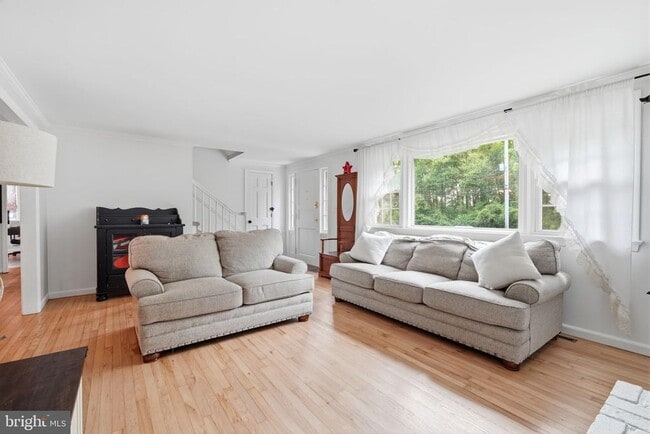 property at 244 Federal City Rd