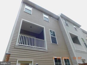 313 Huff Dr in Stafford, VA - Foto de edificio - Building Photo