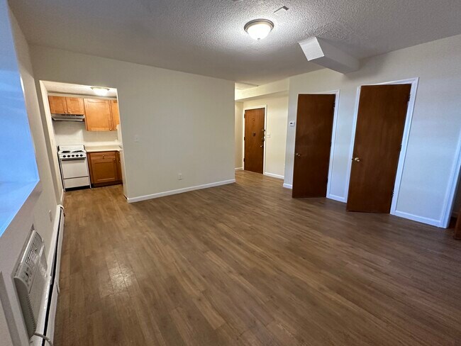 2000 Commonwealth Ave, Unit 8 in Boston, MA - Building Photo - Building Photo