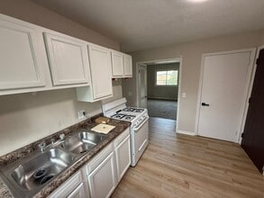 2606 E Hennepin Ave in Minneapolis, MN - Building Photo - Building Photo