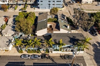 2008-2020 Strongs Dr in Venice, CA - Building Photo - Building Photo