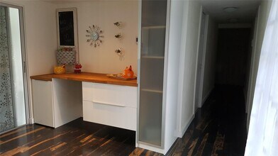 7108 NW 66th St in Tamarac, FL - Building Photo - Building Photo