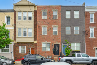 1004 S 5th St in Philadelphia, PA - Building Photo - Building Photo