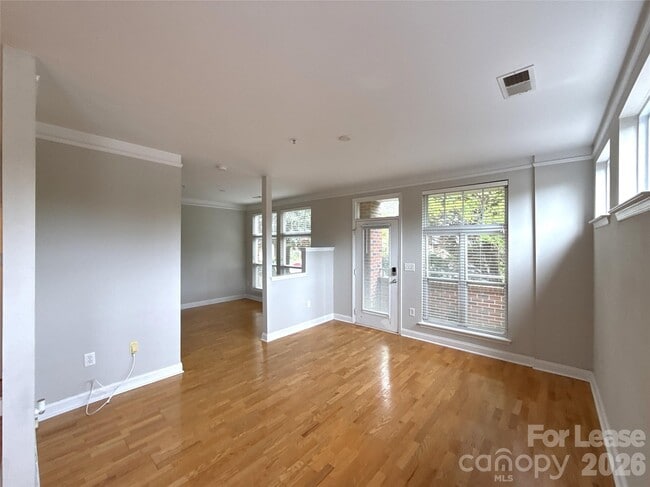 534 Oakland Ave in Charlotte, NC - Building Photo - Building Photo