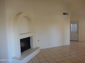 813 El Arco Dr in El Paso, TX - Building Photo - Building Photo