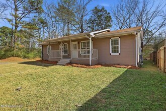 936 Jenkins St in Pearl, MS - Foto de edificio - Building Photo