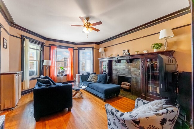 6112 S St Lawrence Ave in Chicago, IL - Building Photo - Building Photo