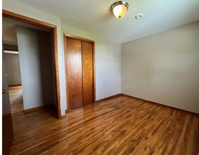 172 S Seine Dr, Unit 1 in Cheektowaga, NY - Building Photo - Building Photo
