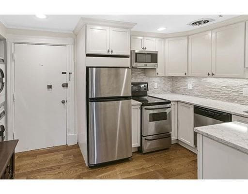 246 Marlborough St, Unit 8