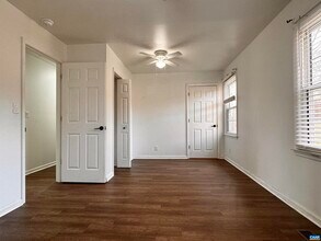 106 Camelot Dr in Charlottesville, VA - Foto de edificio - Building Photo