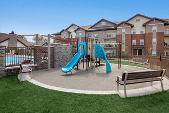 The Lodges on English Station Road in Louisville, KY - Building Photo - Building Photo