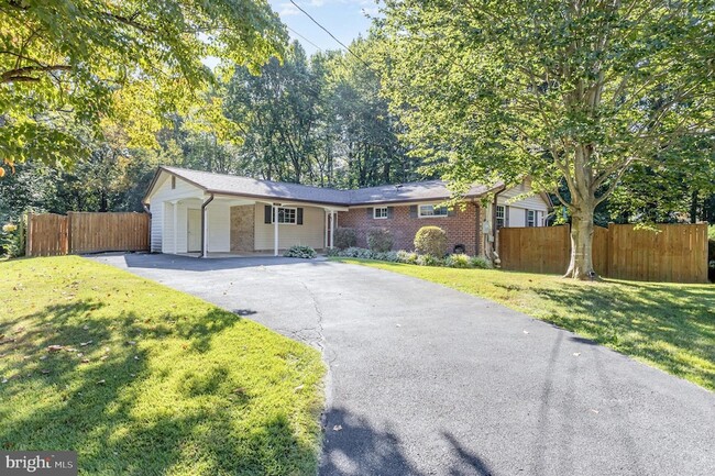 8411 Derby Ct in Springfield, VA - Building Photo - Building Photo