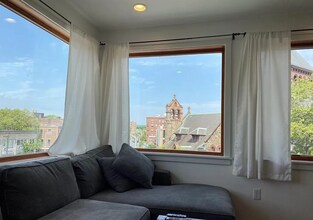 2 Beech St, Unit 304 in Cambridge, MA - Building Photo - Building Photo