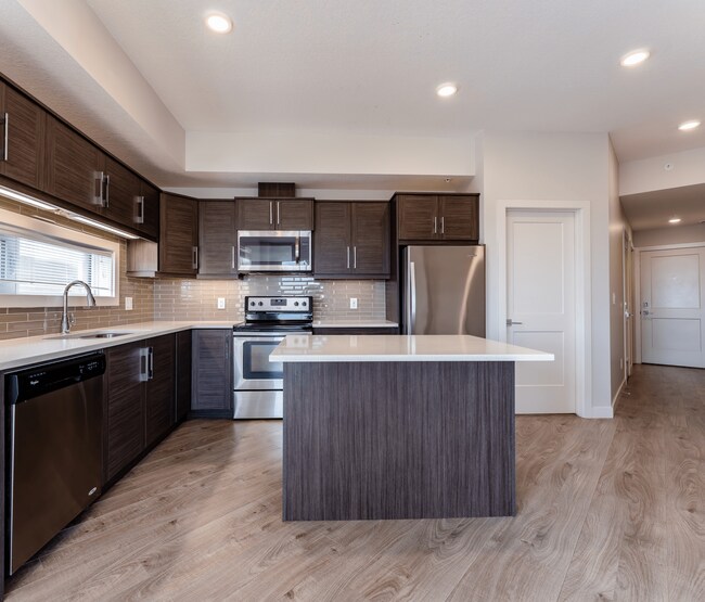 The Link in Edmonton, AB - Building Photo - Building Photo