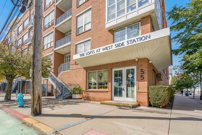 55 Mallory Ave in Jersey City, NJ - Building Photo - Building Photo