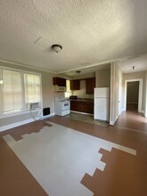 241 Palm Ave in Babson Park, FL - Building Photo - Building Photo