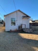 2319 Axtell St in Clovis, NM - Building Photo